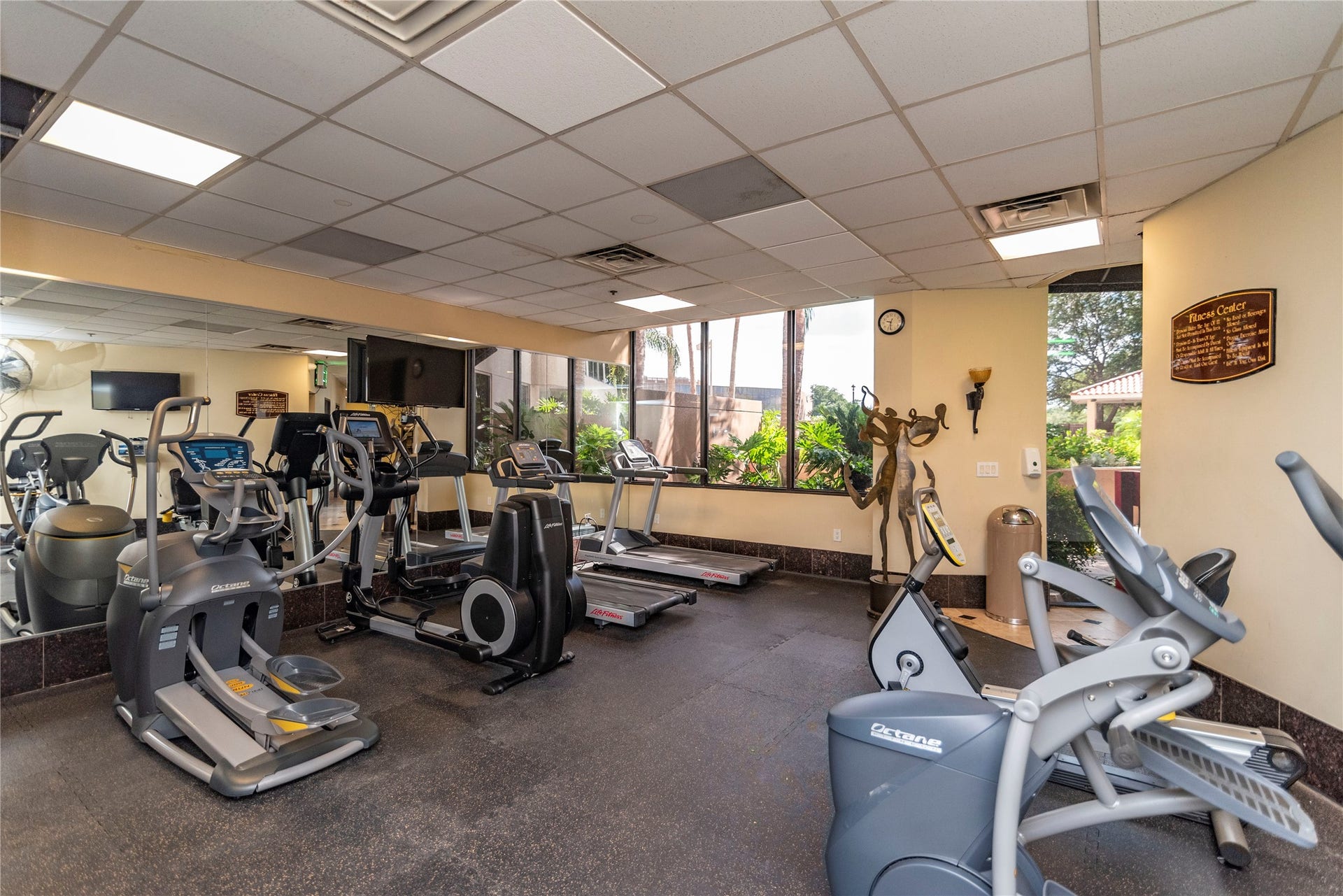 3525 Sage Road, #1402, Houston, TX 77056 Gym for residents.