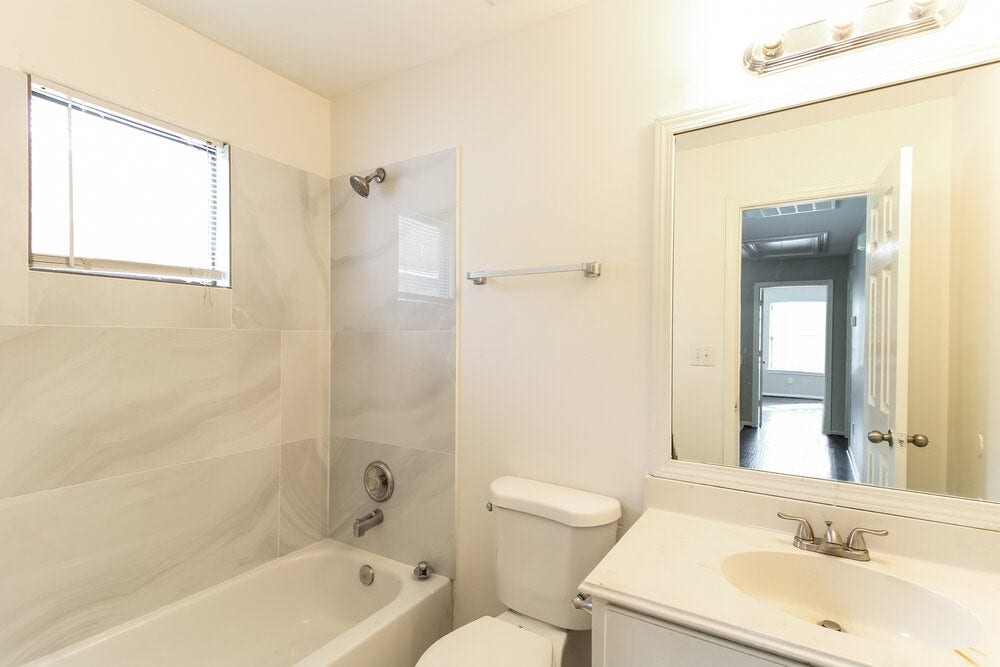 3023 La Estancia Lane, Houston, TX 77093 3023 La Estancia Lane, Houston, TX 77093