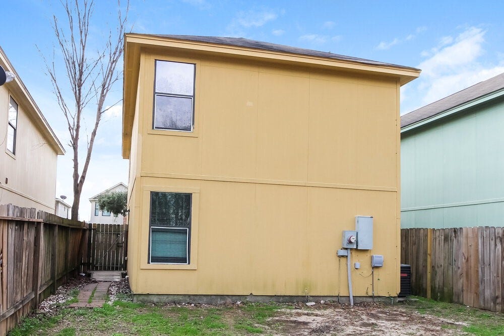 3023 La Estancia Lane, Houston, TX 77093 3023 La Estancia Lane, Houston, TX 77093