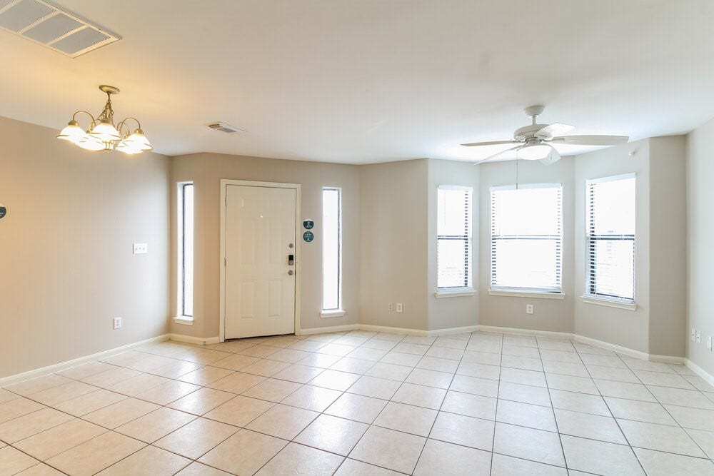 3023 La Estancia Lane, Houston, TX 77093 3023 La Estancia Lane, Houston, TX 77093