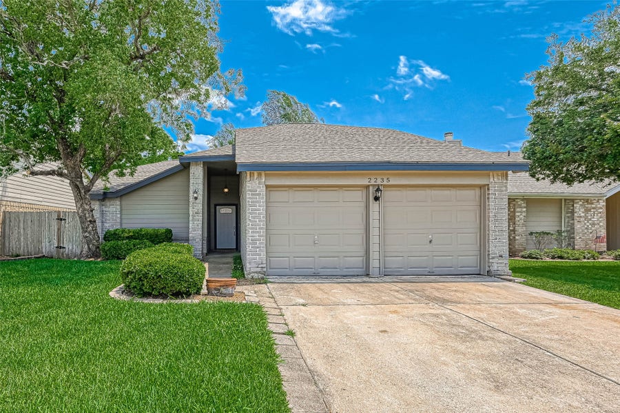 Property photo for 2235 Sentinal Oaks Street, Sugar Land, TX