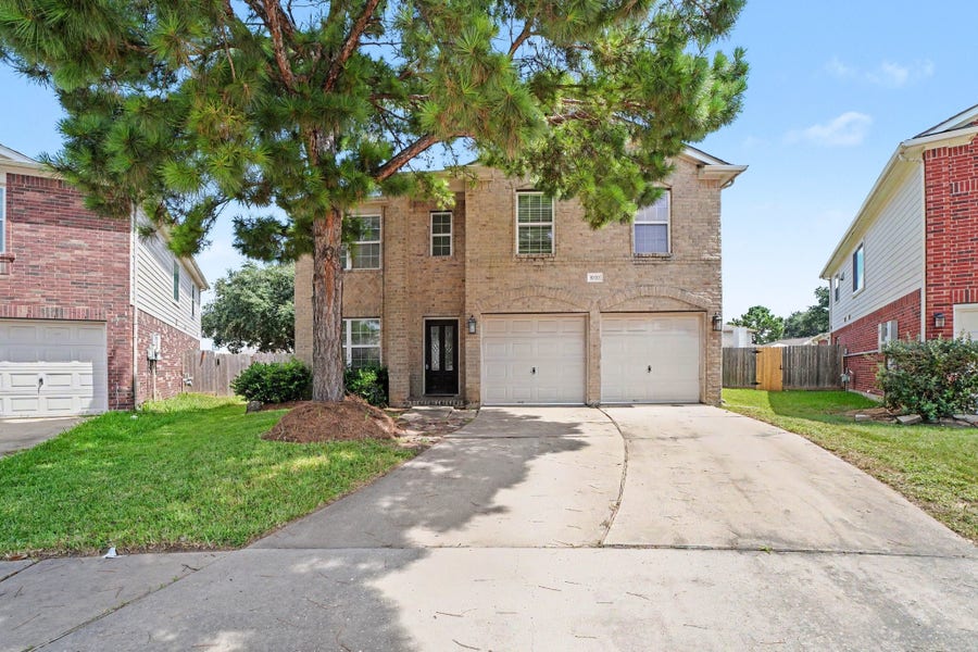 Property photo for 19130 Edens Dawn Drive, Tomball, TX