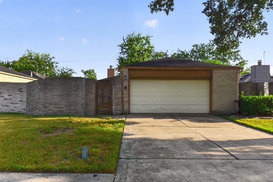Property photo for 8151 Misty Ridge Lane, Houston, TX