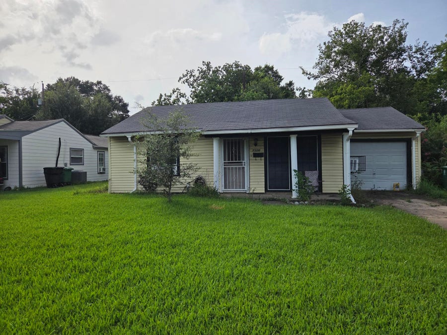 Property photo for 7326 Eisenhower Road, Houston, TX