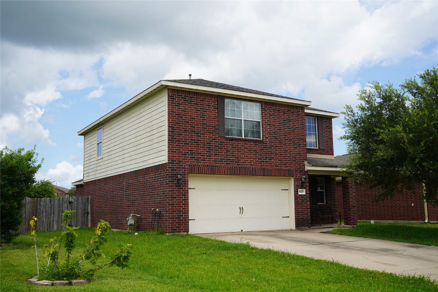 Property photo for 9430 Peridot Green Drive, Rosharon, TX