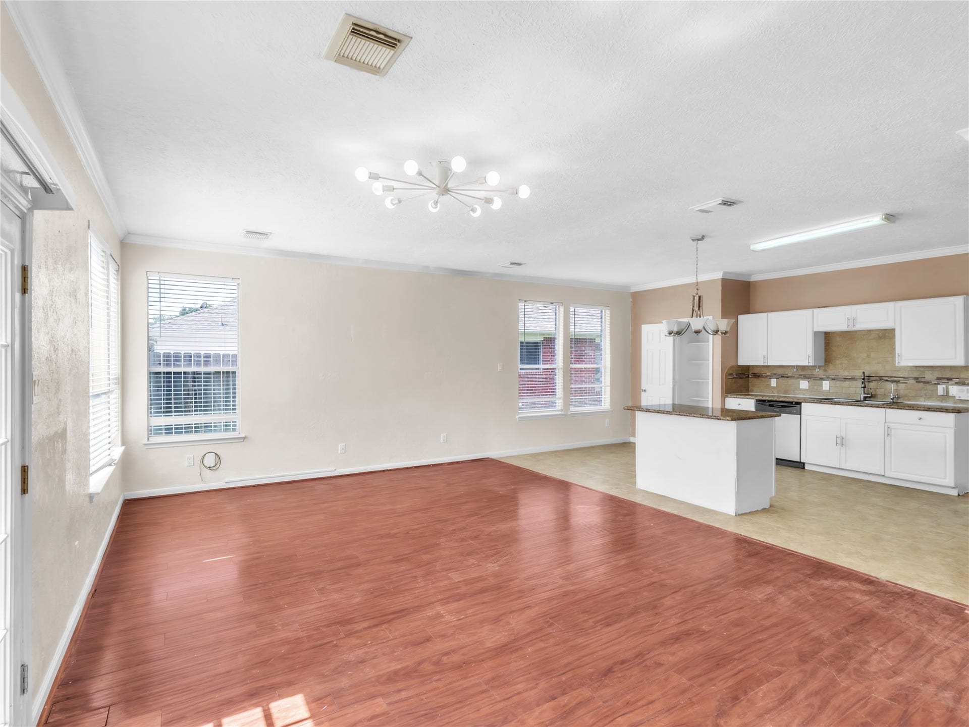 14811 Stocklin Court, Sugar Land, TX 77498 Living room 2