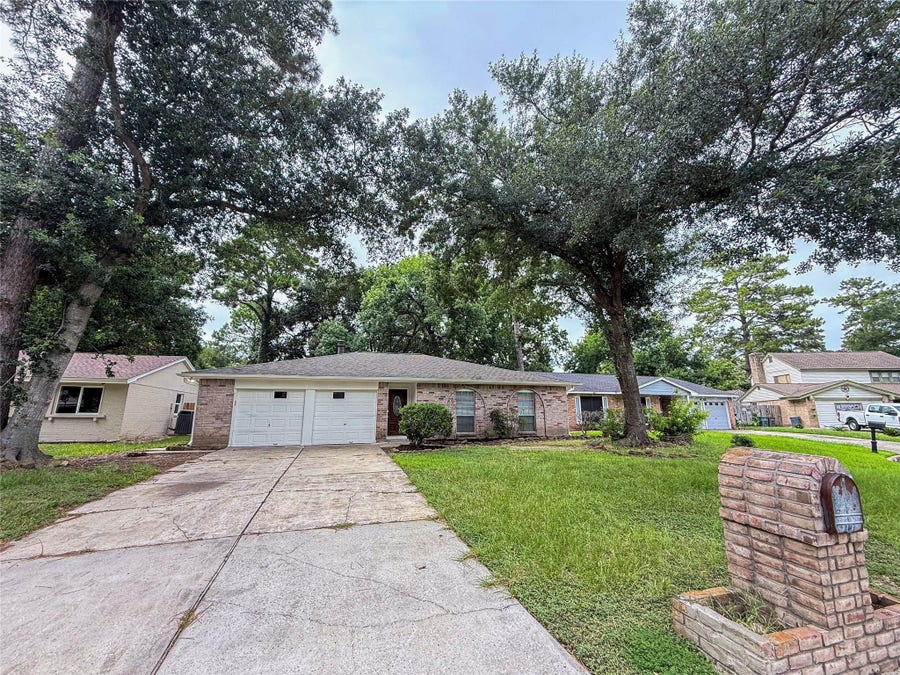 Property photo for 4251 Rosegate Drive, Spring, TX