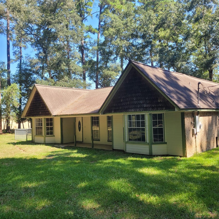 Property photo for 4 Sarah Lynn Lane, Conroe, TX