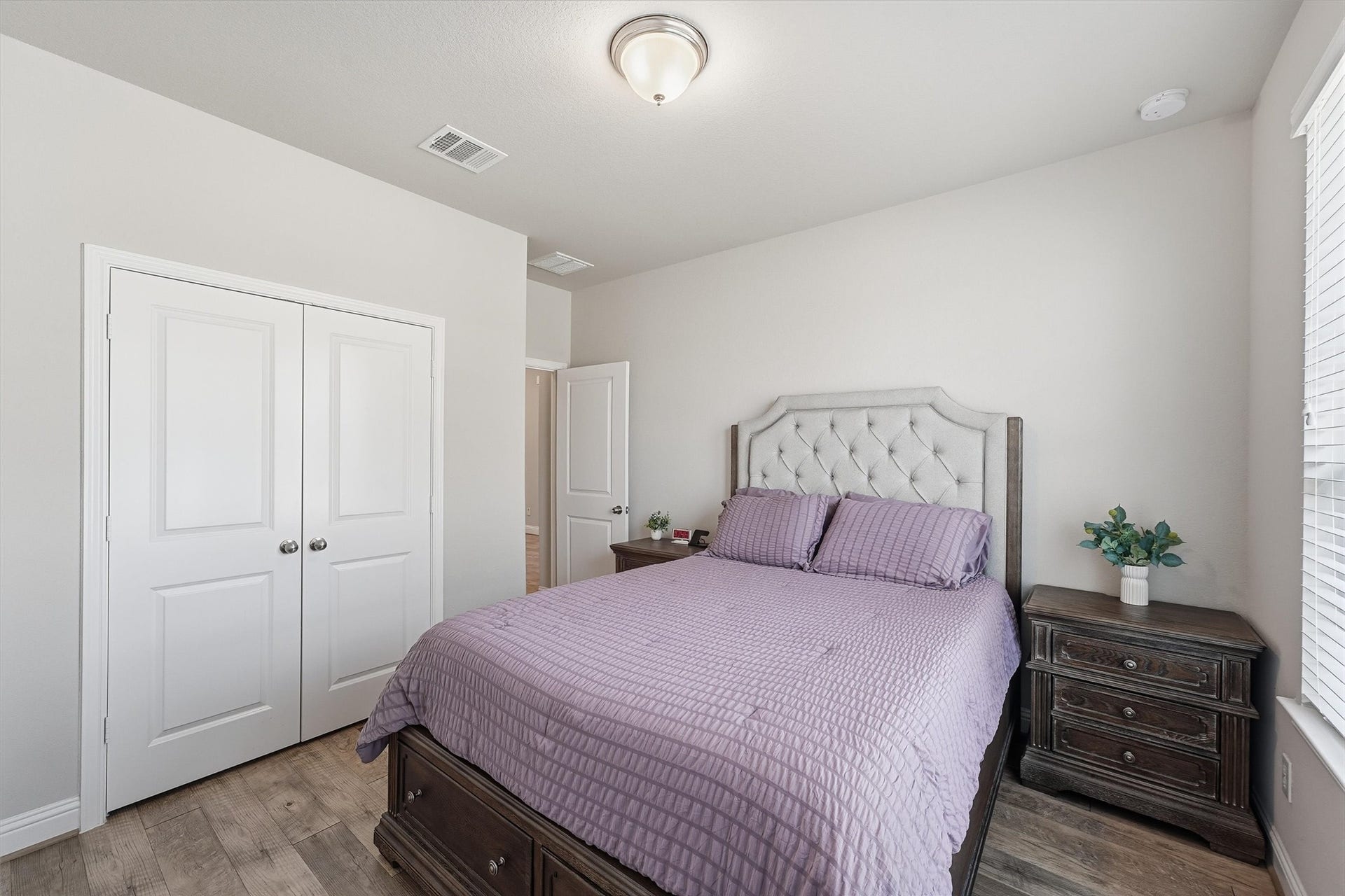 31549 Timber Grove Lane, Spring, TX 77386 Secondary bedroom 1 - no carpet!