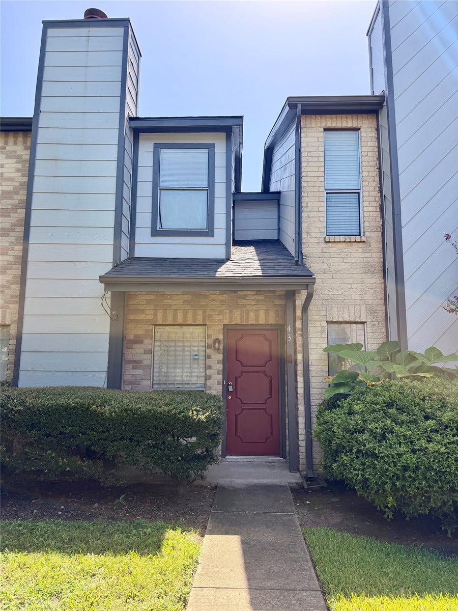 Property photo for 12400 Brookglade Circle, #43, Houston, TX