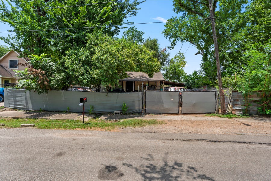 Property photo for 6208 Sidney Street, Houston, TX