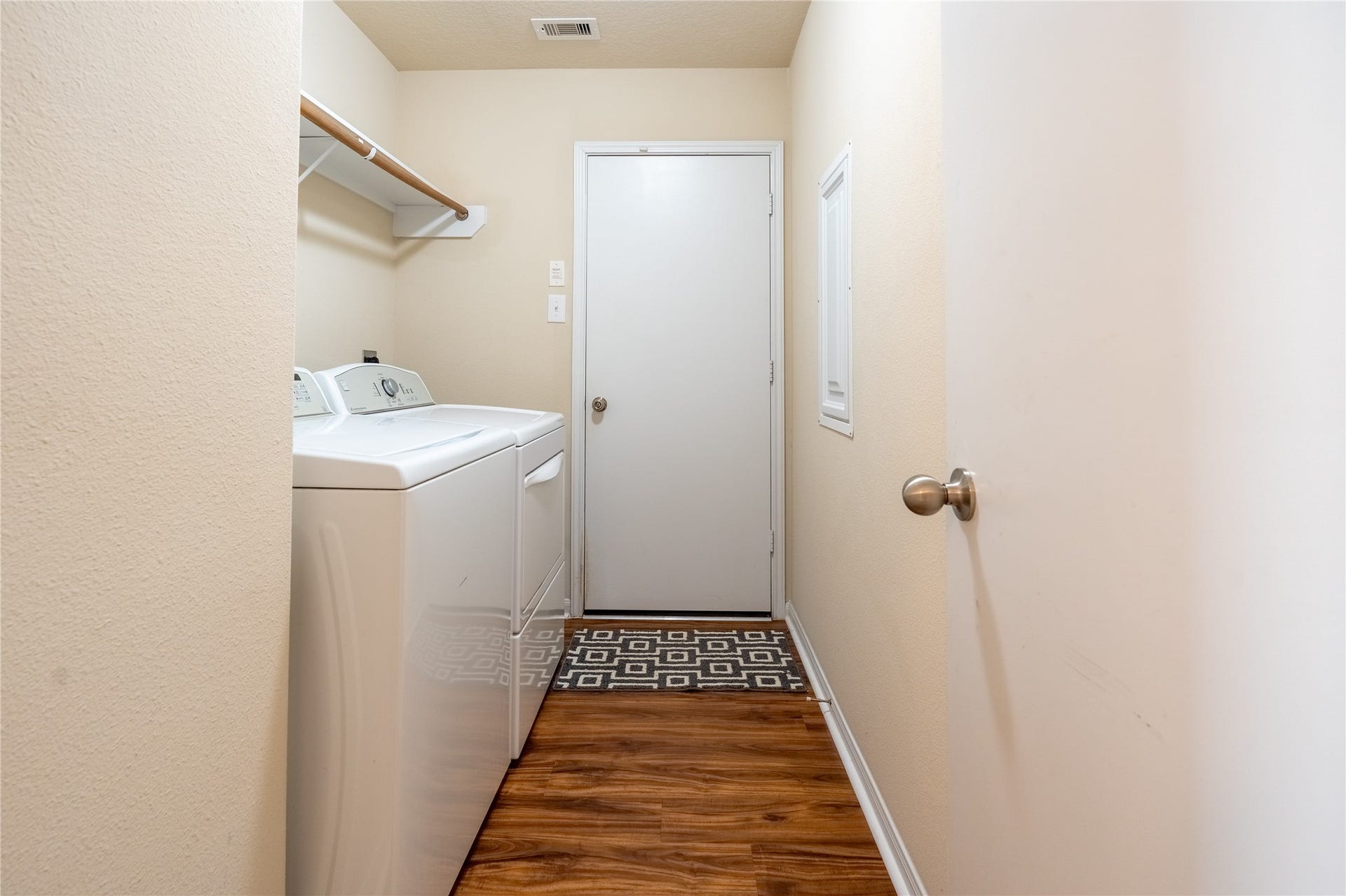 16815 Fallen Timbers Dr Drive, Conroe, TX 77385 Laundry room