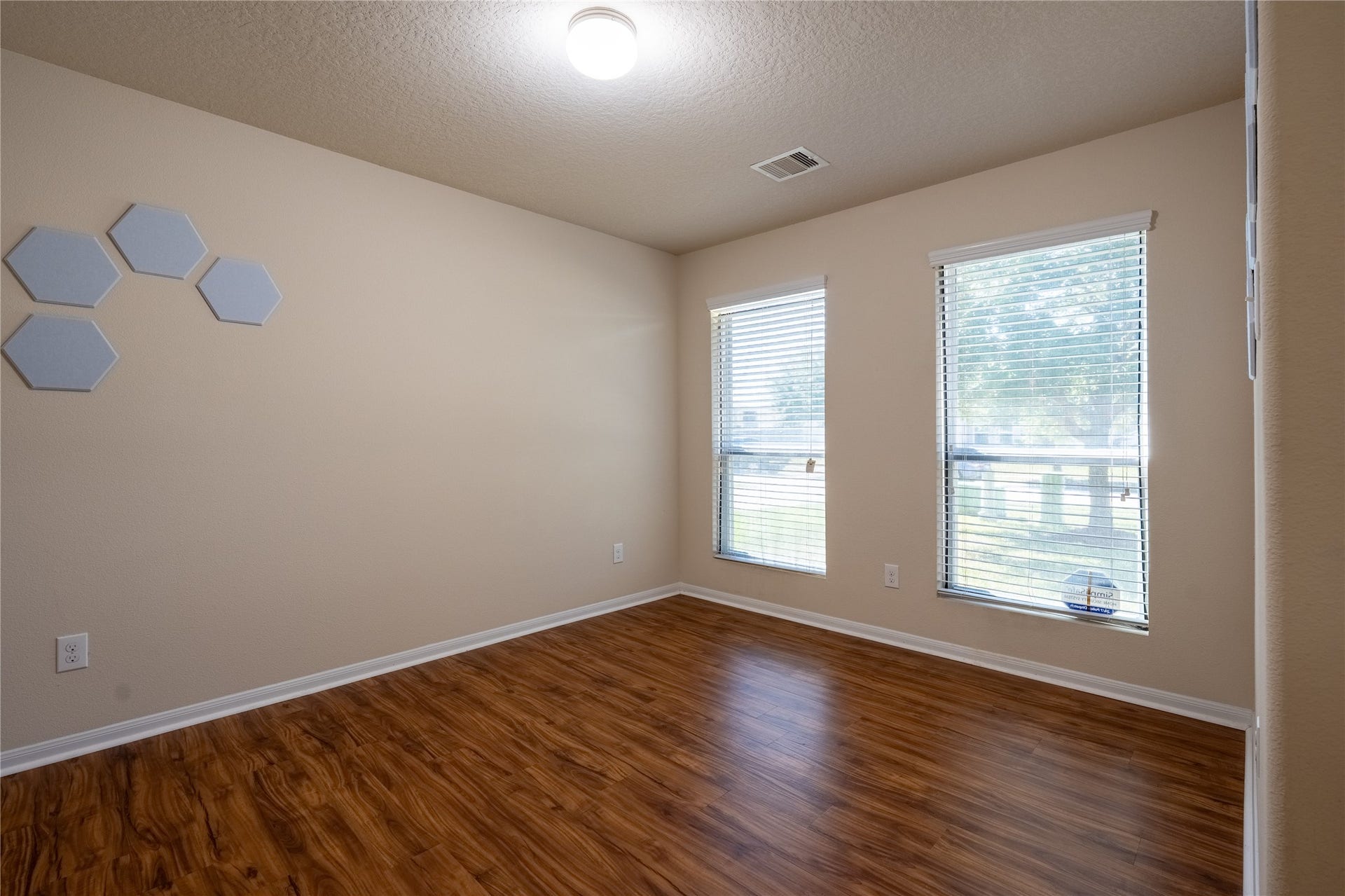 16815 Fallen Timbers Dr Drive, Conroe, TX 77385 Office / Dining room