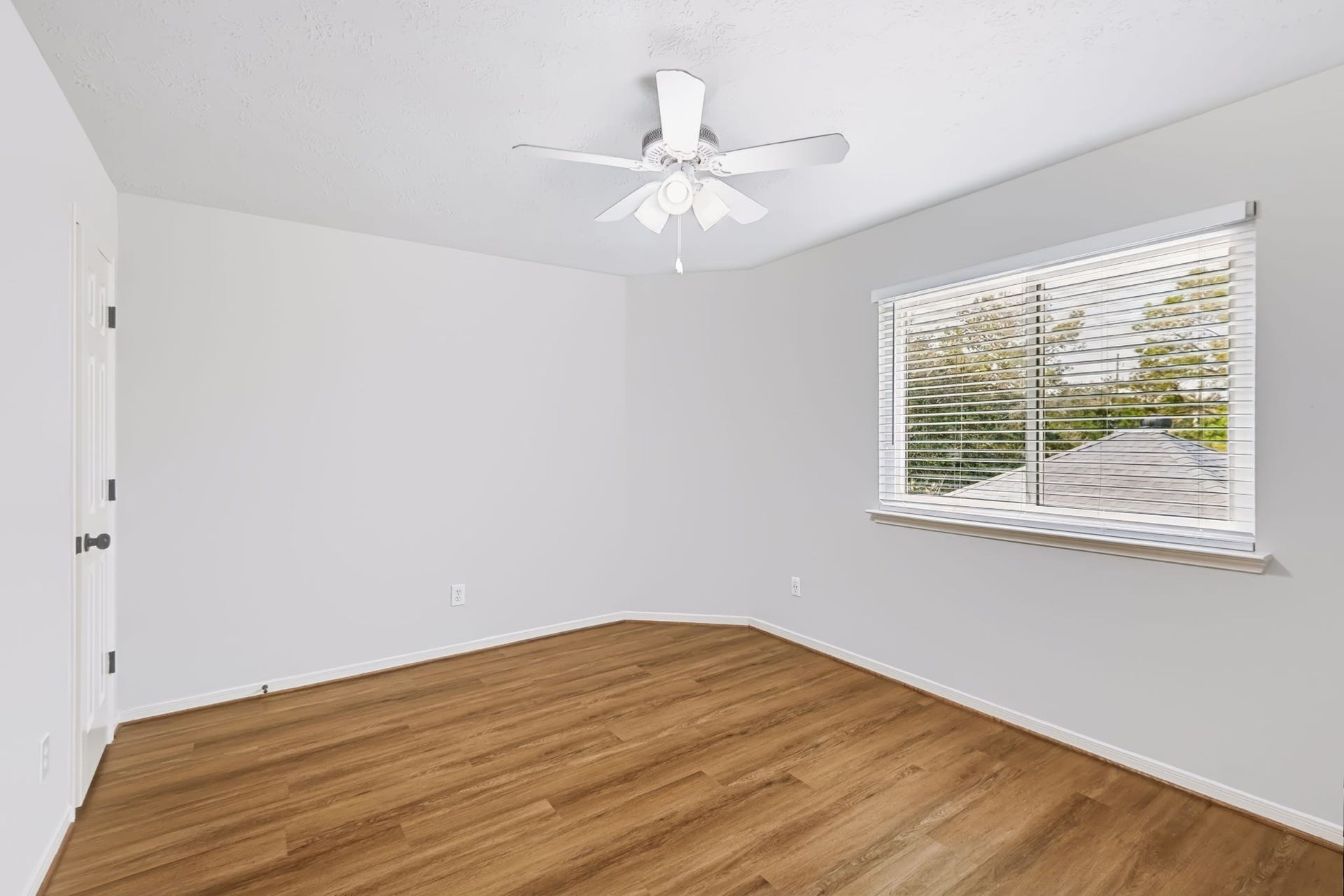 2410 Aubrey Falls Court, Katy, TX 77450 Need room for guests, hobbies or a second home office? This versatile upstairs bedroom offers a comfortable layout, ceiling fan, neutral finishes and a window that brings in natural light.