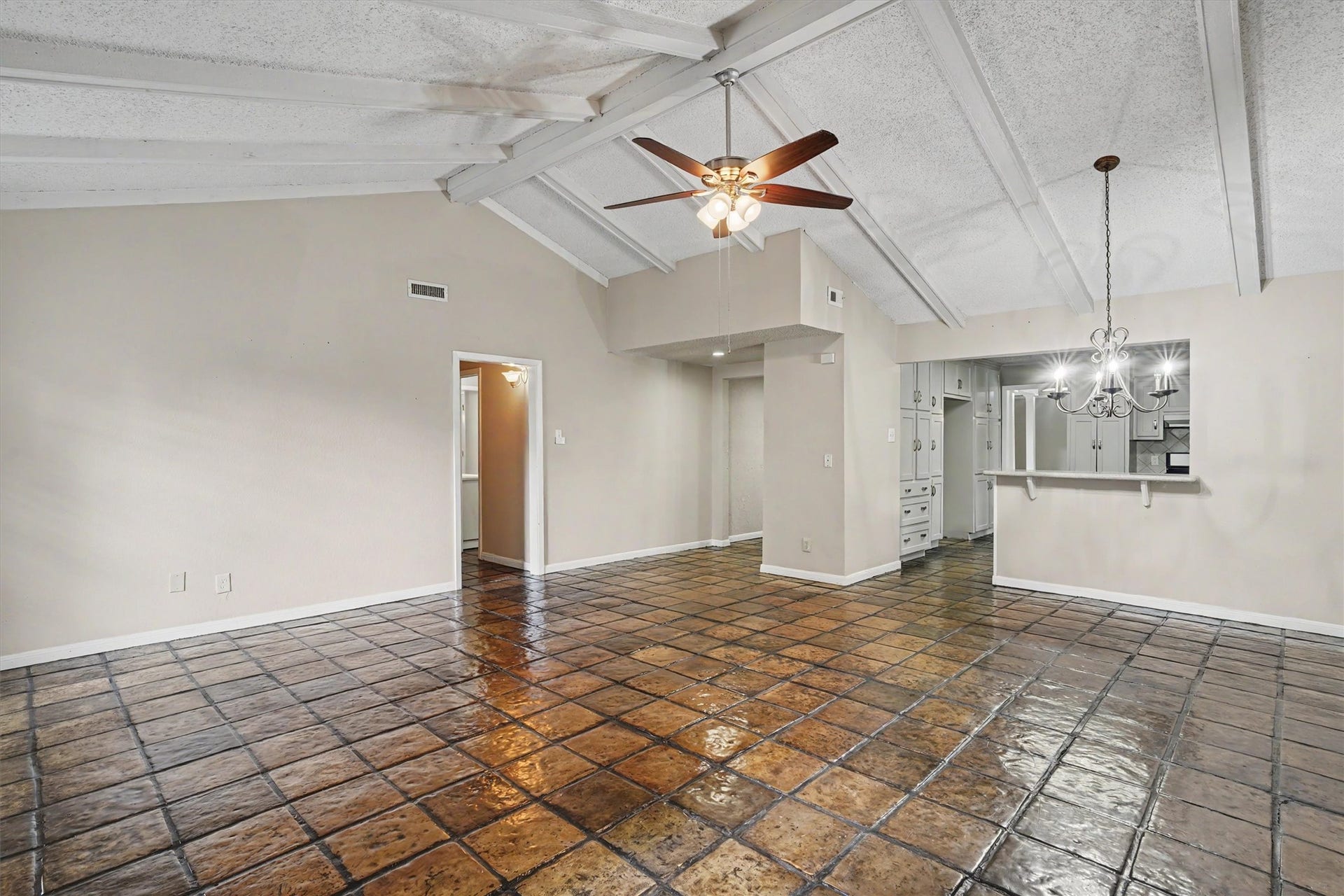 2301 Longwood Drive, Pearland, TX 77581 2301 Longwood Drive, Pearland, TX 77581