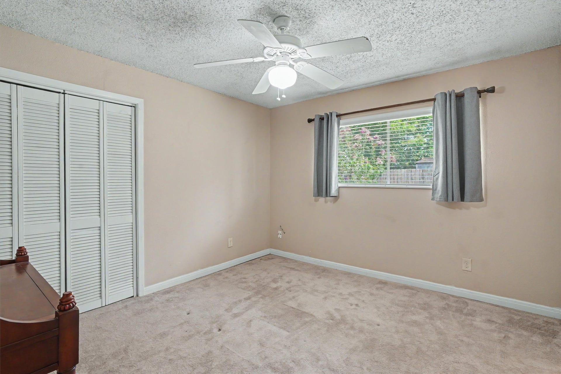 2301 Longwood Drive, Pearland, TX 77581 2301 Longwood Drive, Pearland, TX 77581