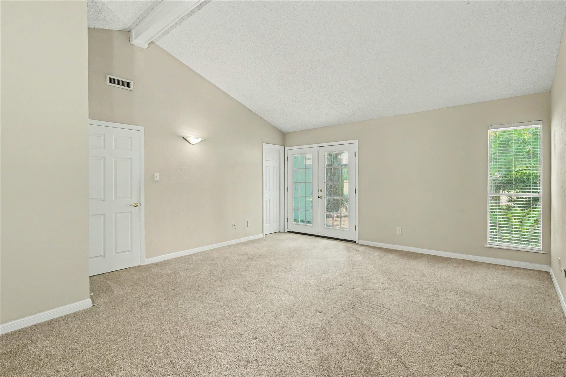 2301 Longwood Drive, Pearland, TX 77581 2301 Longwood Drive, Pearland, TX 77581