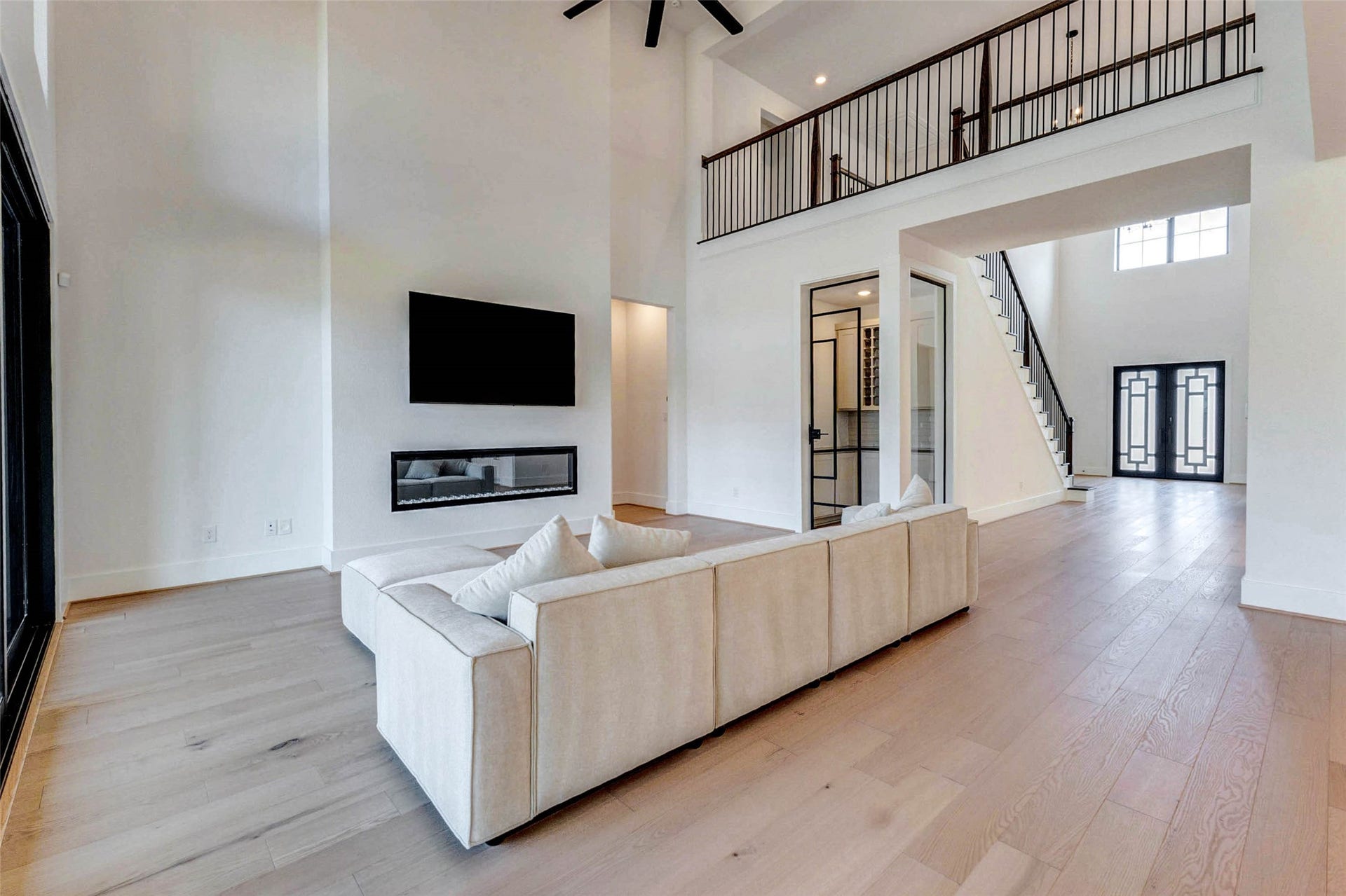 1327 Crown Forest Drive, Missouri City, TX 77459 1327 Crown Forest Drive, Missouri City, TX 77459