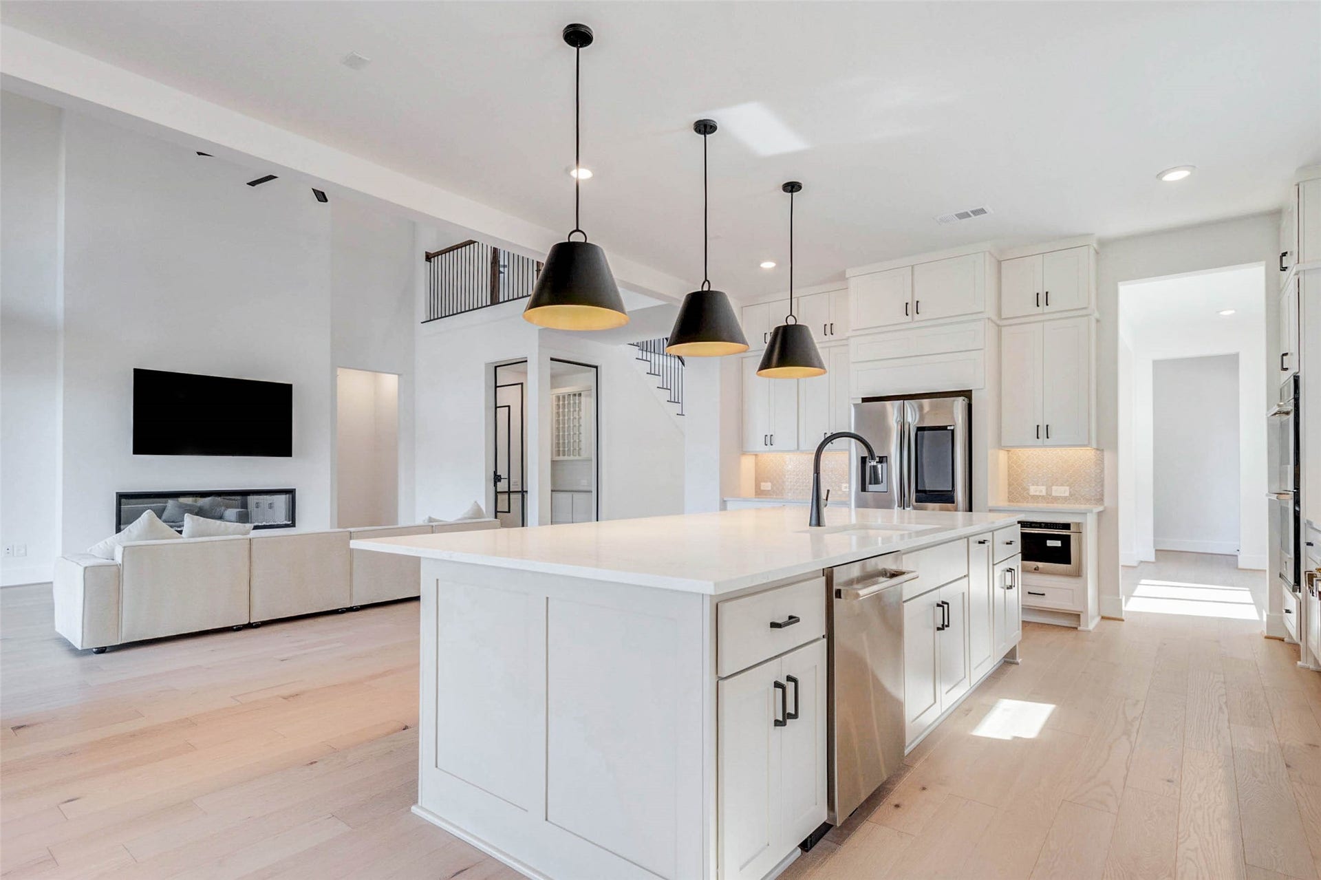 1327 Crown Forest Drive, Missouri City, TX 77459 1327 Crown Forest Drive, Missouri City, TX 77459