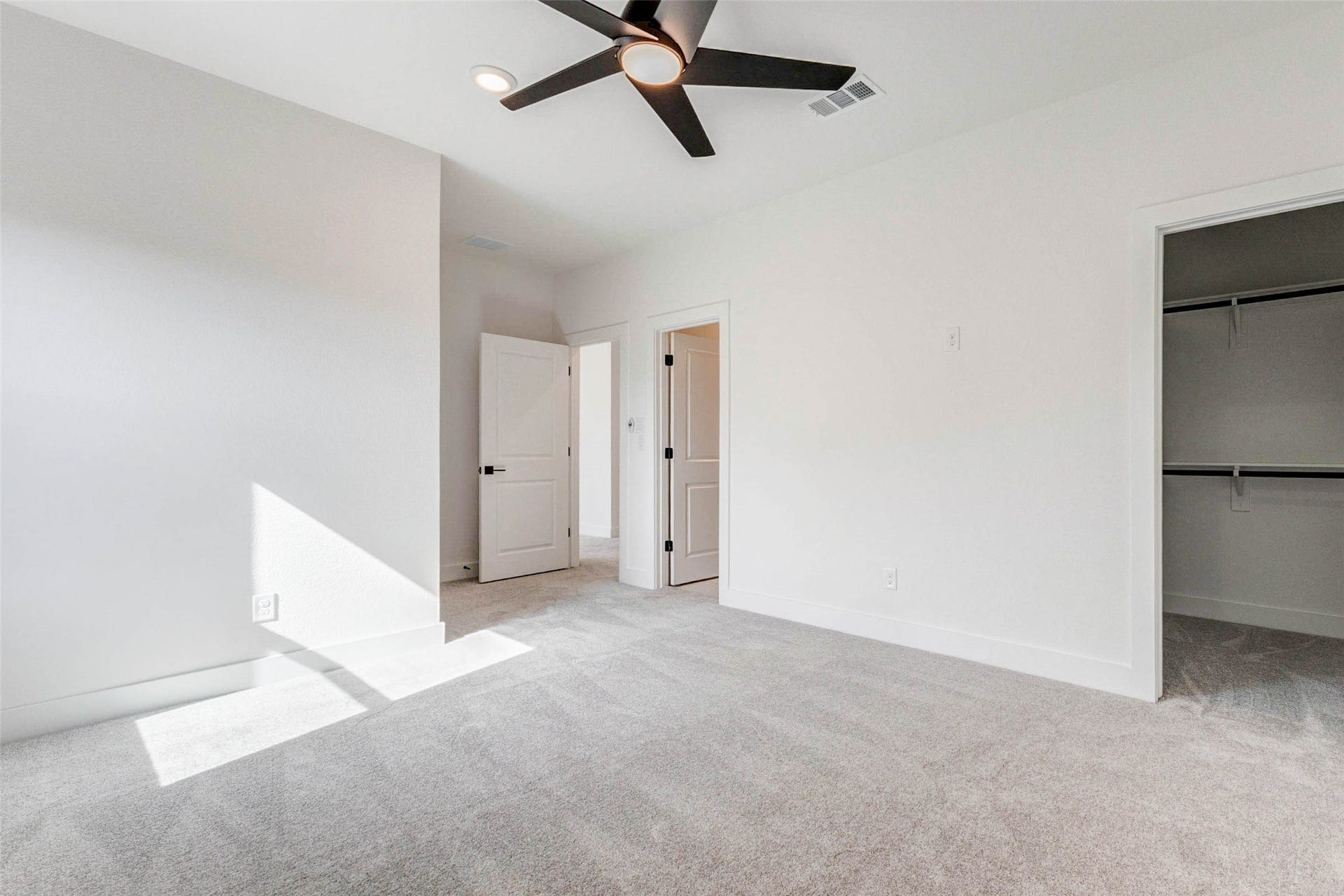 1327 Crown Forest Drive, Missouri City, TX 77459 1327 Crown Forest Drive, Missouri City, TX 77459