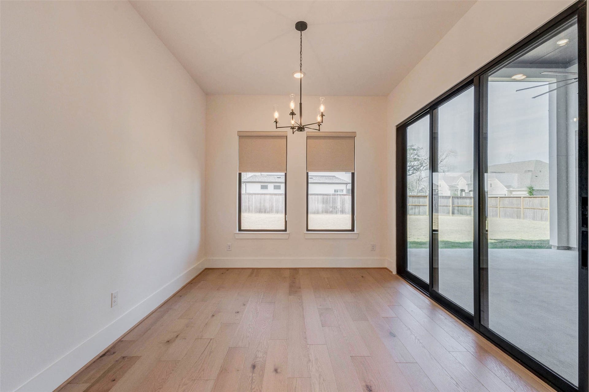 1327 Crown Forest Drive, Missouri City, TX 77459 1327 Crown Forest Drive, Missouri City, TX 77459