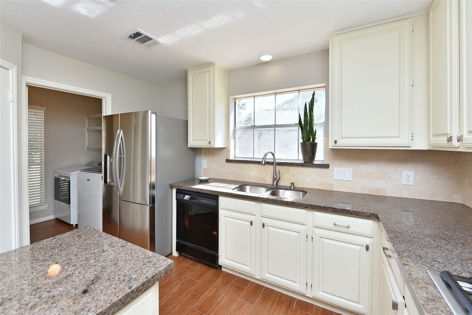 907 Sugarfield Court, Sugar Land, TX 77498 907 Sugarfield Court, Sugar Land, TX 77498