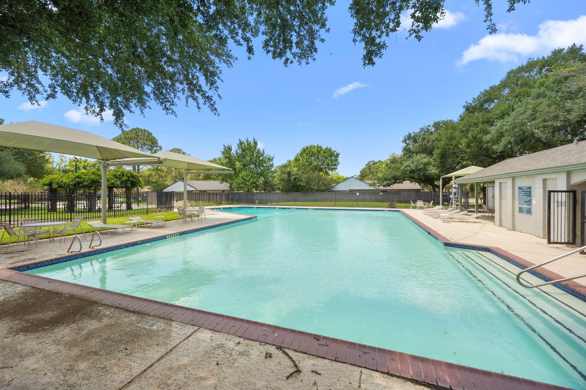 907 Sugarfield Court, Sugar Land, TX 77498 Great community pool
one of two pools availiable to residents.