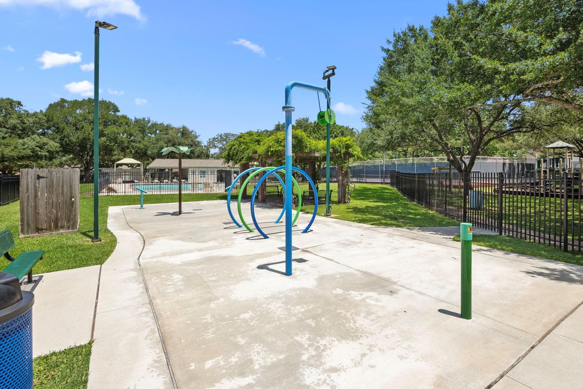 907 Sugarfield Court, Sugar Land, TX 77498 Splash Pad