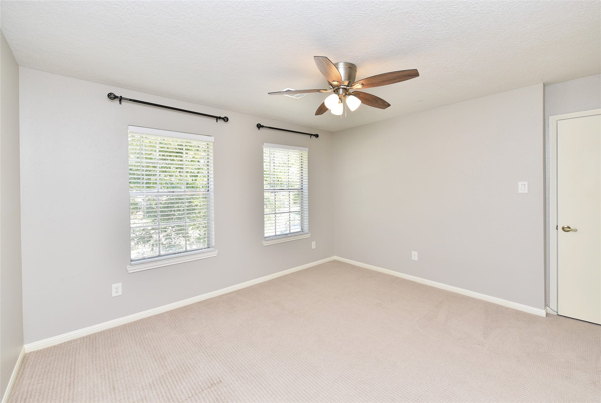 907 Sugarfield Court, Sugar Land, TX 77498 Bedroom 4