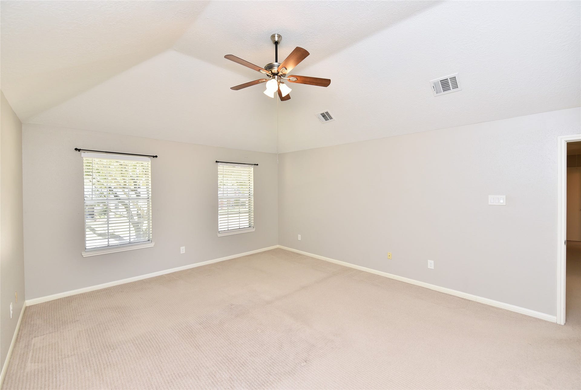 907 Sugarfield Court, Sugar Land, TX 77498 Another view of the primary suite