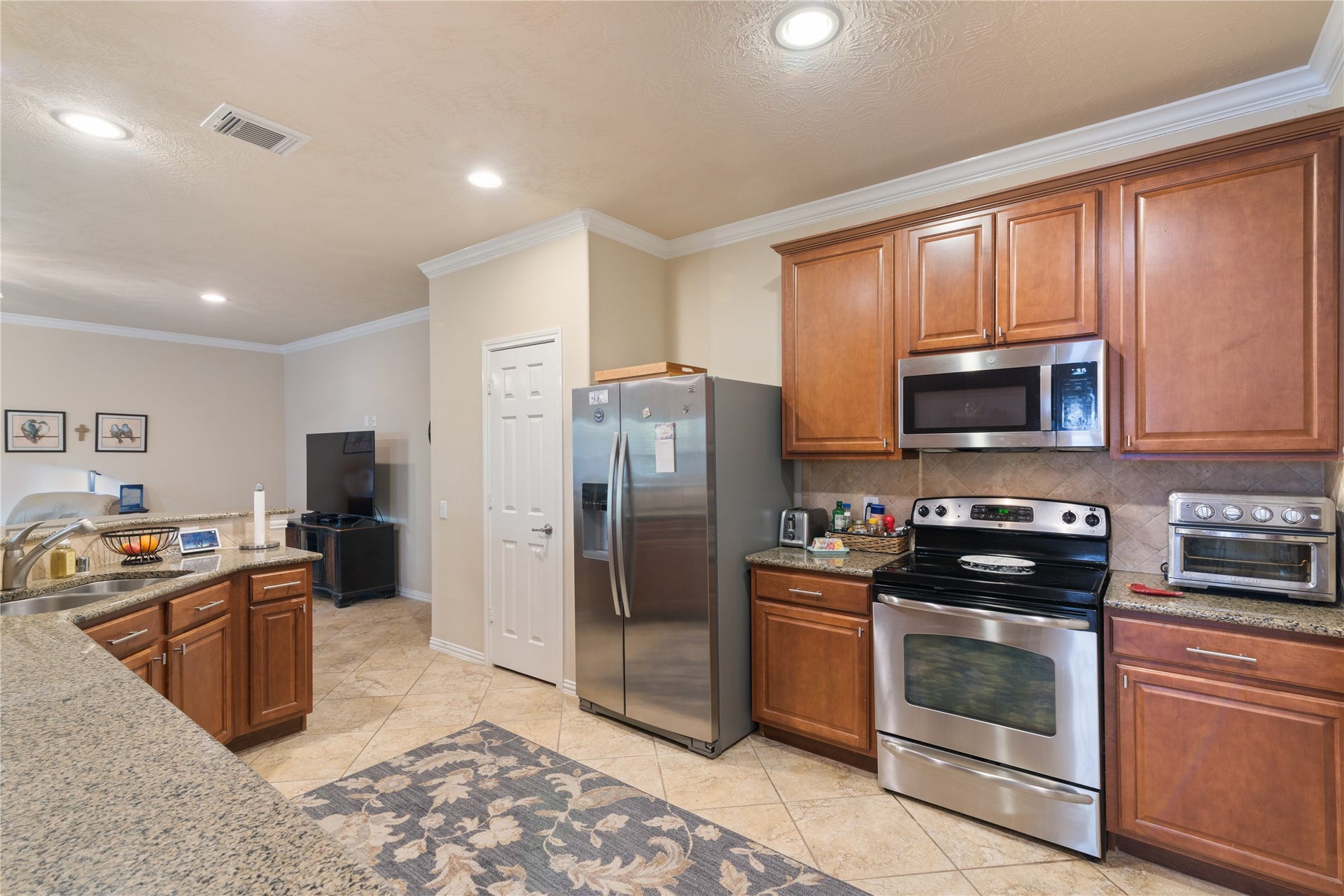 11 Abercrombie Place, Conroe, TX 77384 11 Abercrombie Place, Conroe, TX 77384