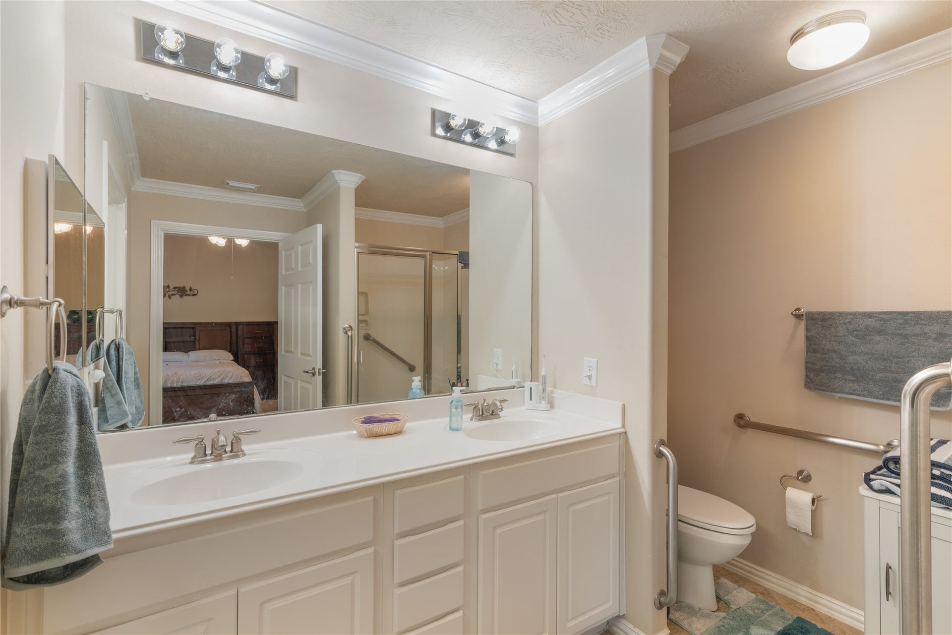 11 Abercrombie Place, Conroe, TX 77384 11 Abercrombie Place, Conroe, TX 77384