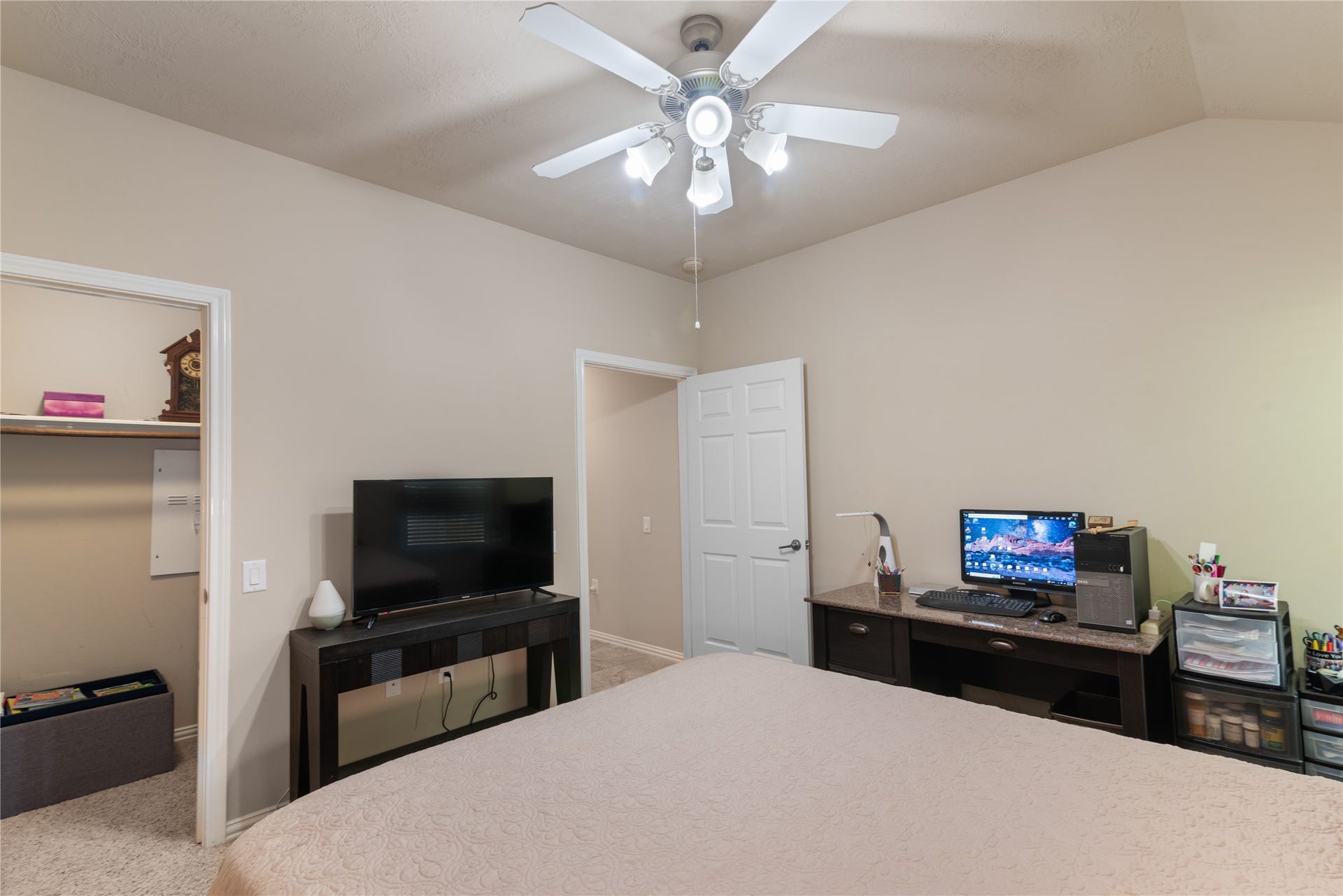11 Abercrombie Place, Conroe, TX 77384 11 Abercrombie Place, Conroe, TX 77384