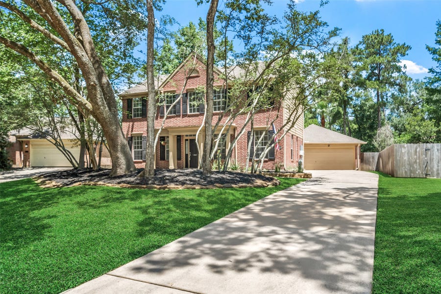 Property photo for 18 Hawkseye Place, The Woodlands, TX