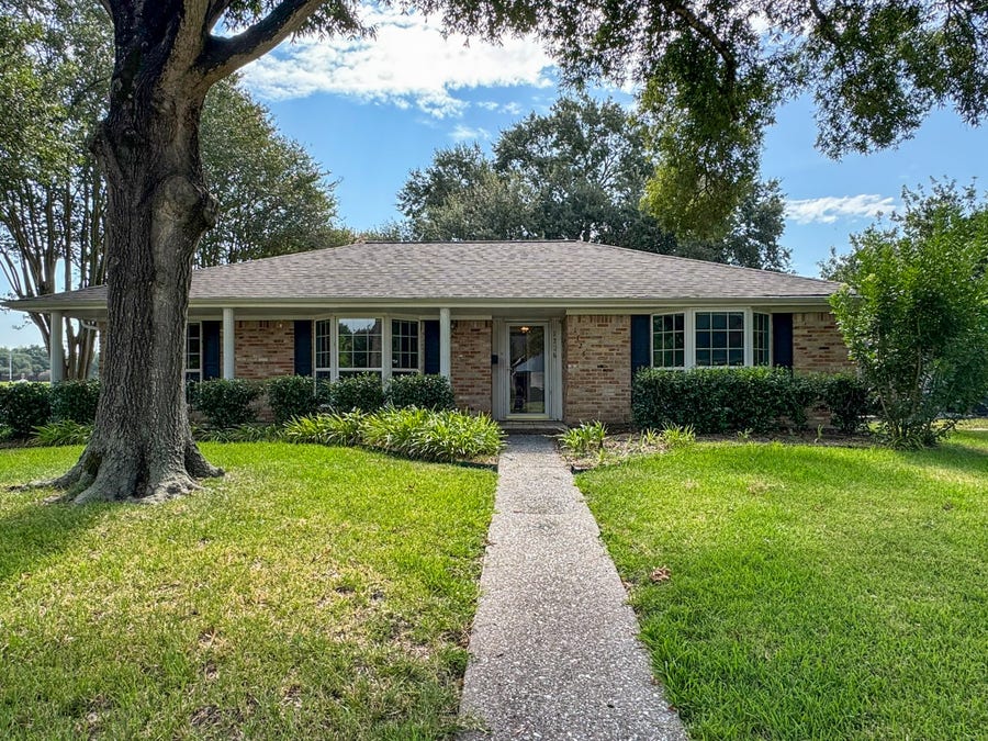 Property photo for 1726 Capstan Road, Houston, TX