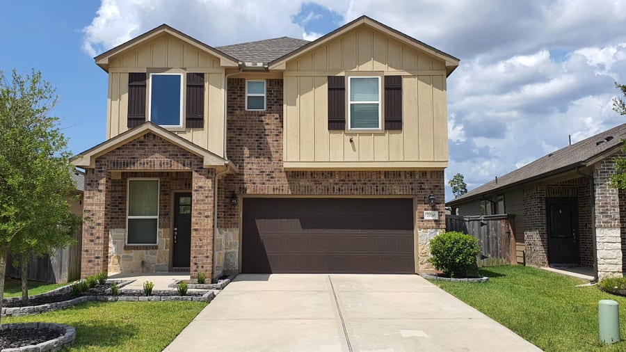 Property photo for 7010 Silverleaf Oak Street, Conroe, TX