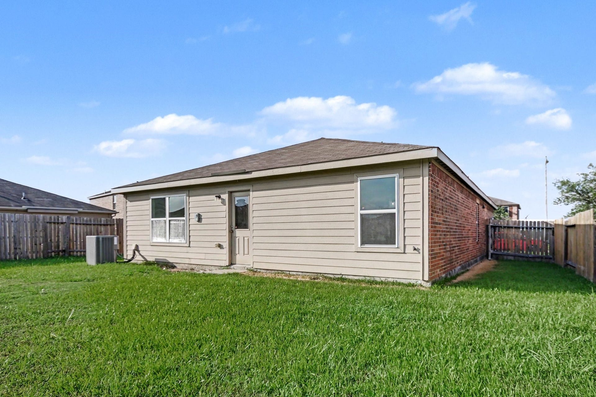 12129 Trawler Pl Place, Texas City, TX 77568 12129 Trawler Pl Place, Texas City, TX 77568