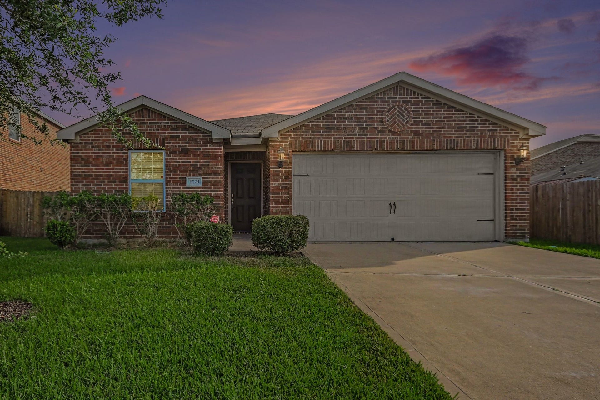 12129 Trawler Pl Place, Texas City, TX 77568 12129 Trawler Pl Place, Texas City, TX 77568