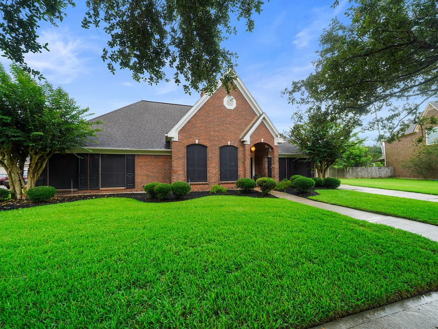 Property photo for 4010 Bay Shore Drive, Missouri City, TX
