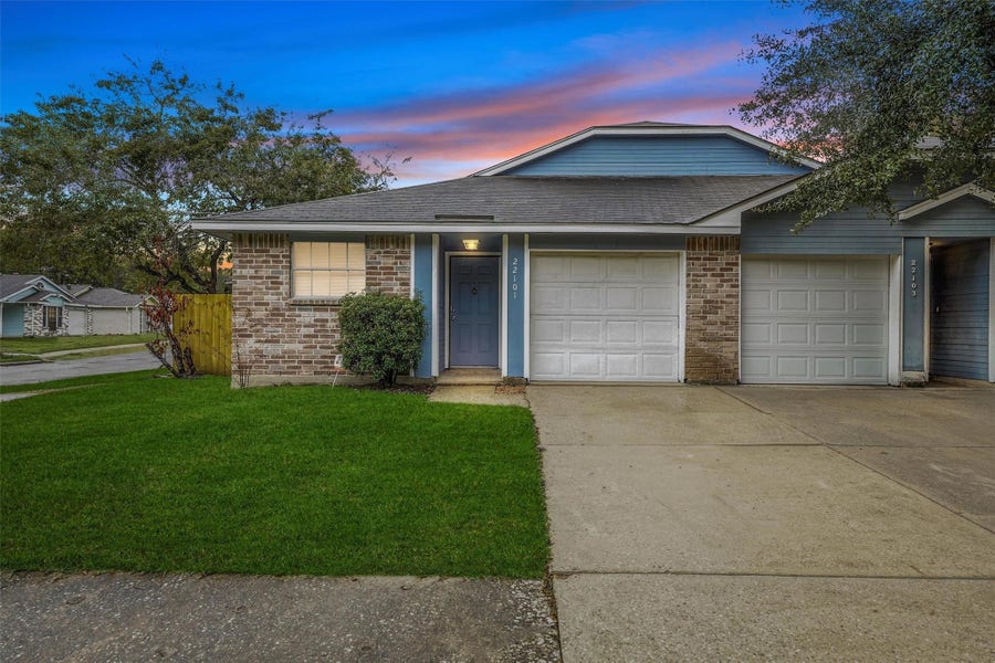 Property photo for 22101 Moss Falls Lane, Spring, TX