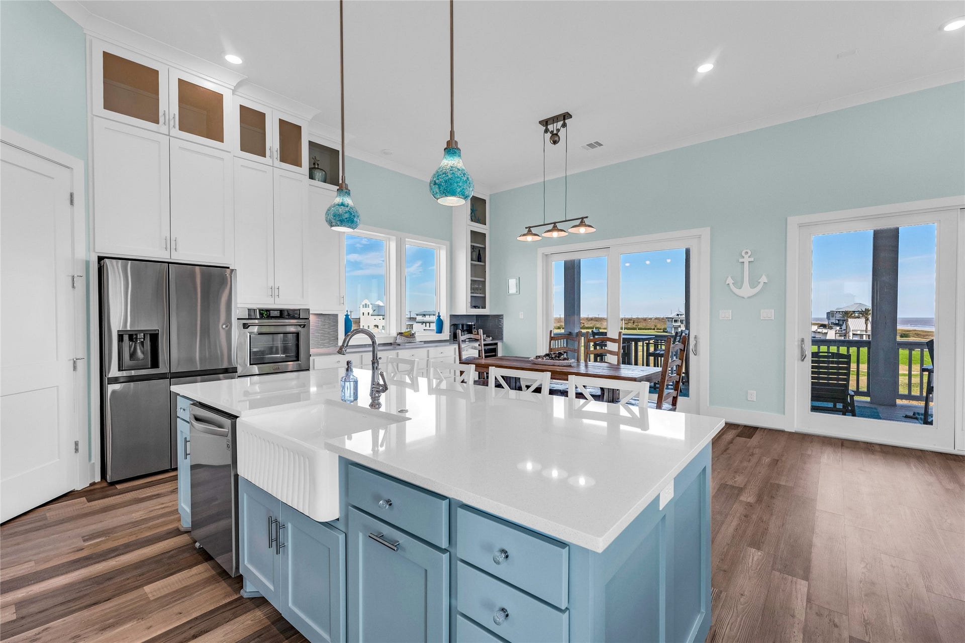 312 Seagrass, Gilchrist, TX 77617 Kitchen & dining!