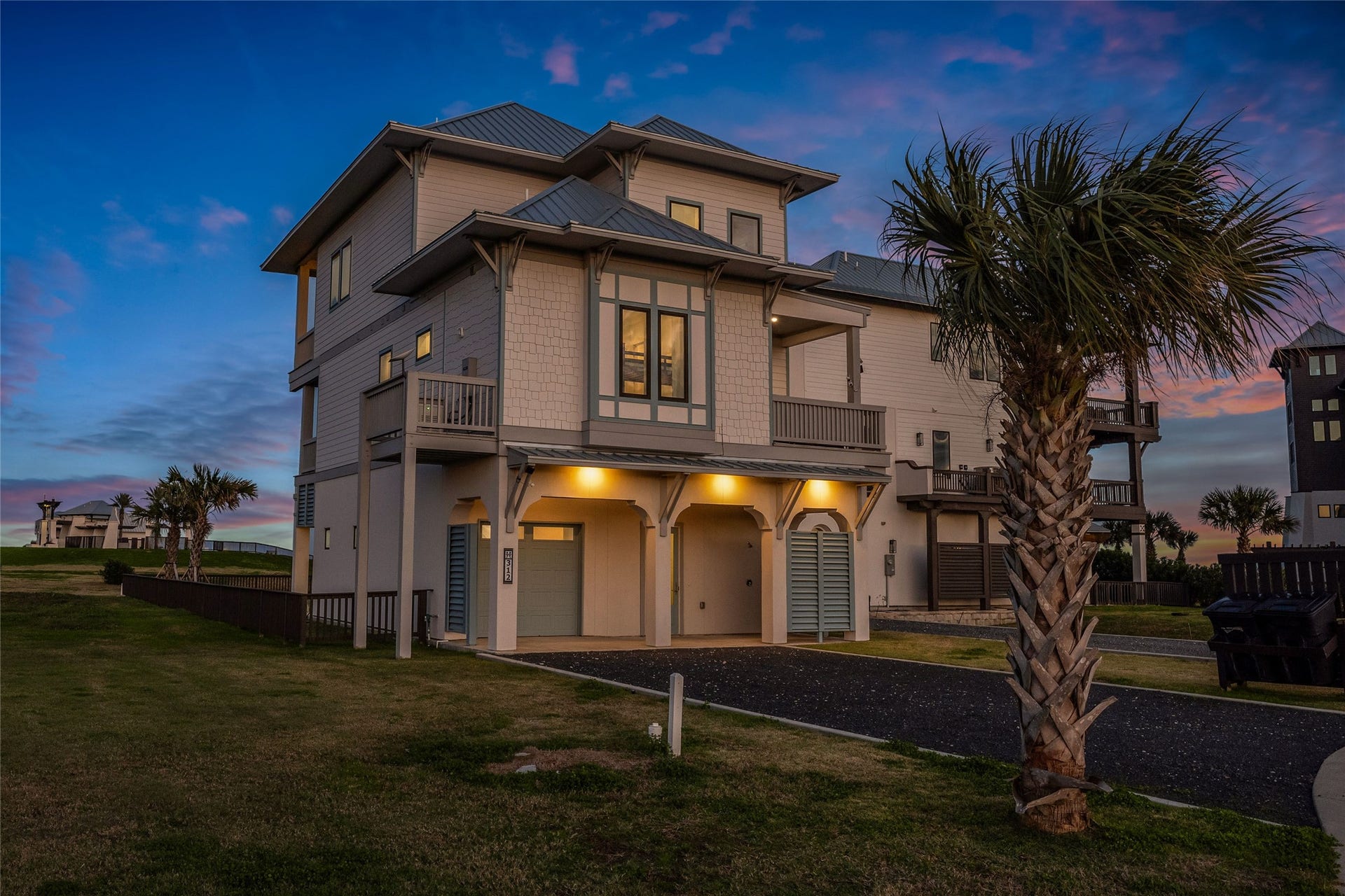 312 Seagrass, Gilchrist, TX 77617 Twilight!