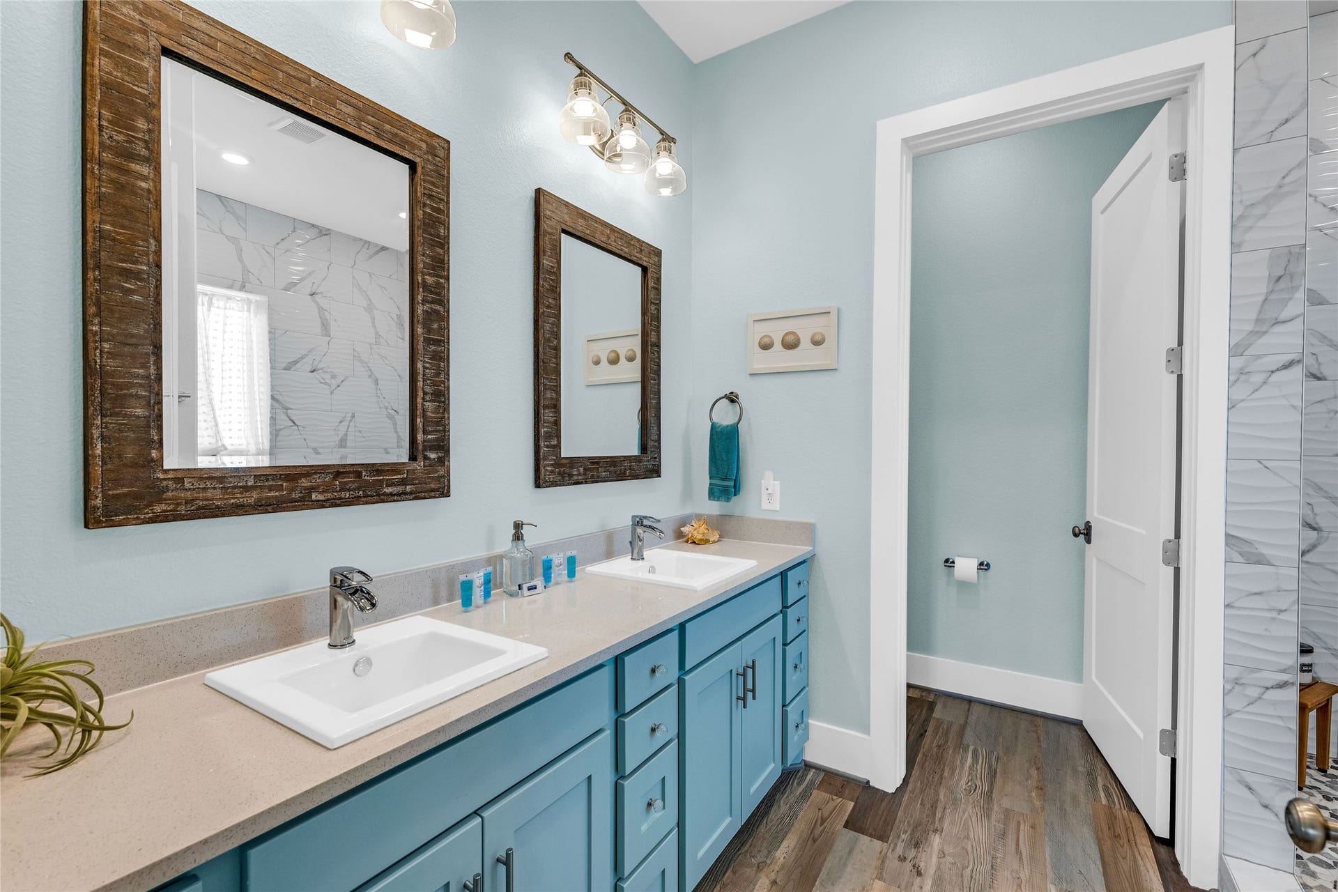 312 Seagrass, Gilchrist, TX 77617 Primary bathroom second floor.