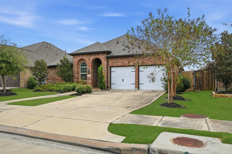 Property photo for 6802 Monarch Falls Lane, Katy, TX