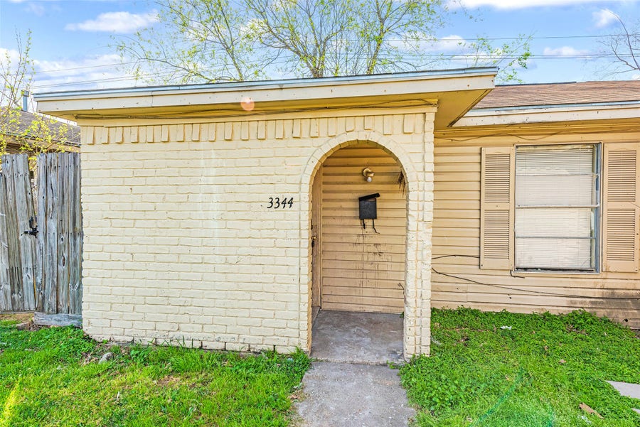 Property photo for 3344 Scotch Moss Lane, La Porte, TX