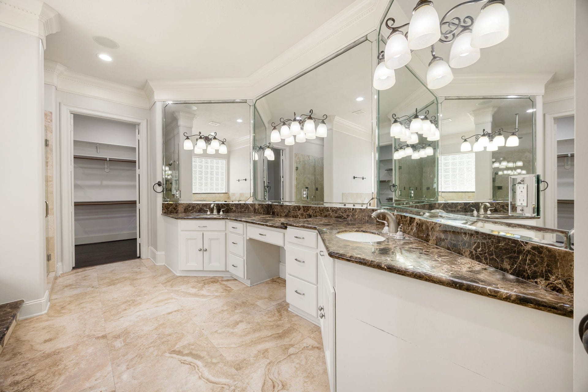 1711 Oak Shade Drive, Sugar Land, TX 77479