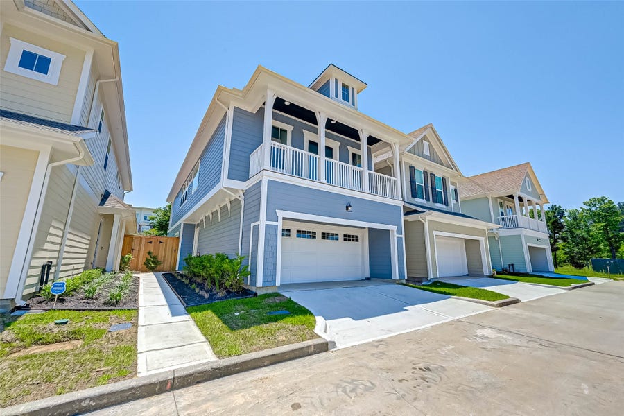 Property photo for 67 Thorpe Lane, Spring, TX
