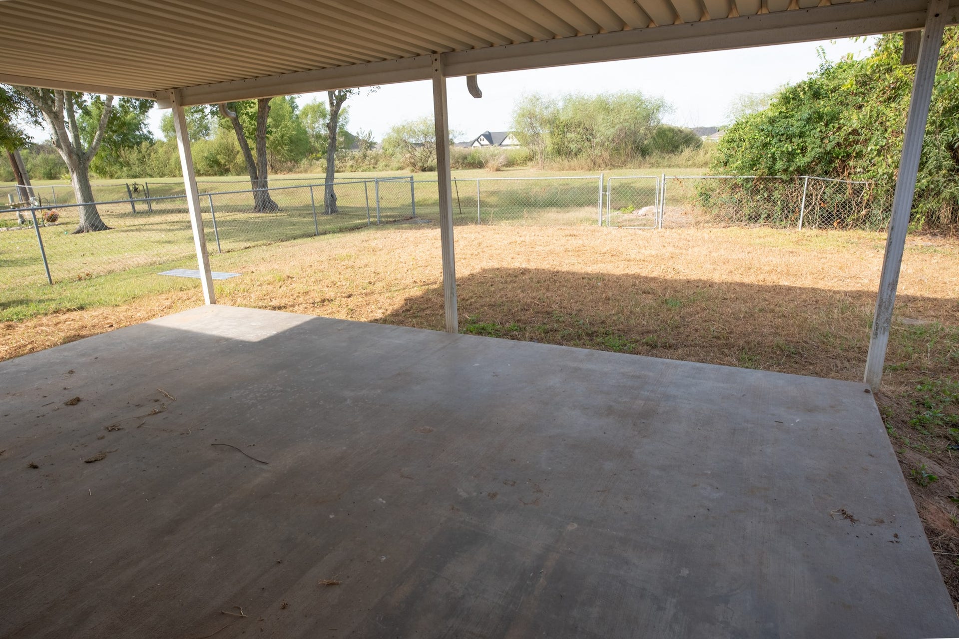 12 Lazybrook Street, Angleton, TX 77515 12 Lazybrook Street, Angleton, TX 77515