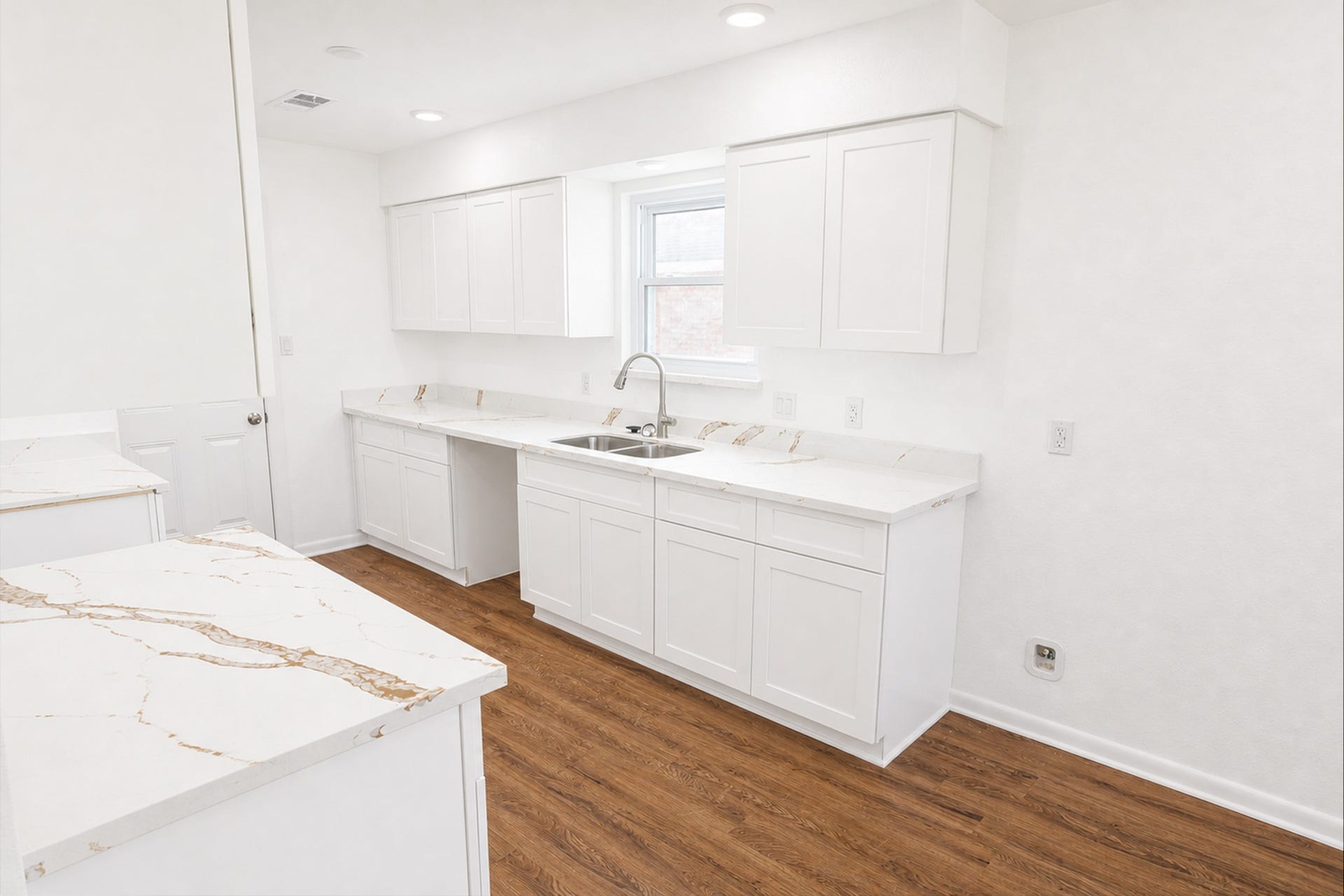 12 Lazybrook Street, Angleton, TX 77515 12 Lazybrook Street, Angleton, TX 77515