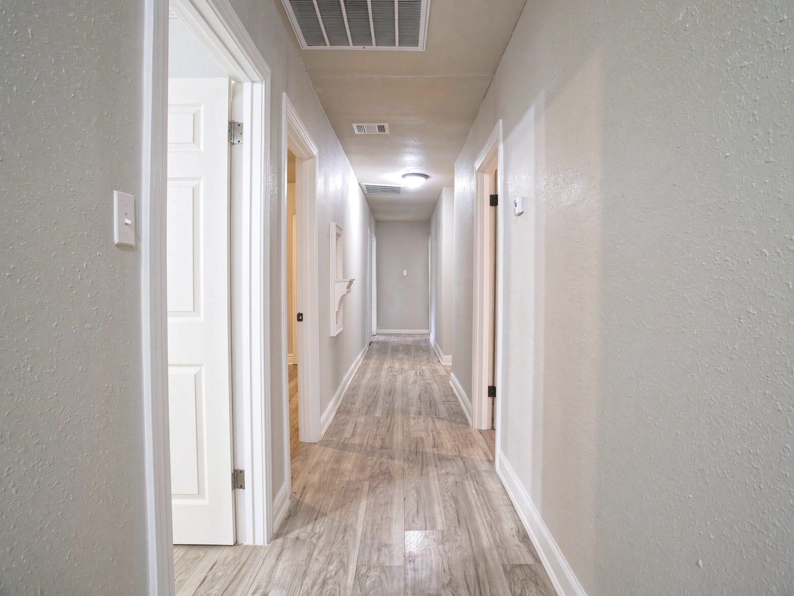 5229 Rue Street, Houston, TX 77033 5229 Rue Street, Houston, TX 77033